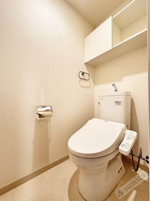 トイレ　温水洗浄便座