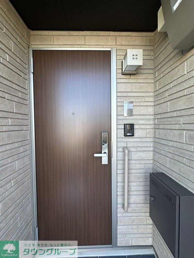 玄関　★お問い合わせはタウンハウジング町田店まで★