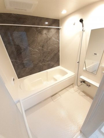 バス・シャワールーム　お風呂で日々の疲れを落としましょう