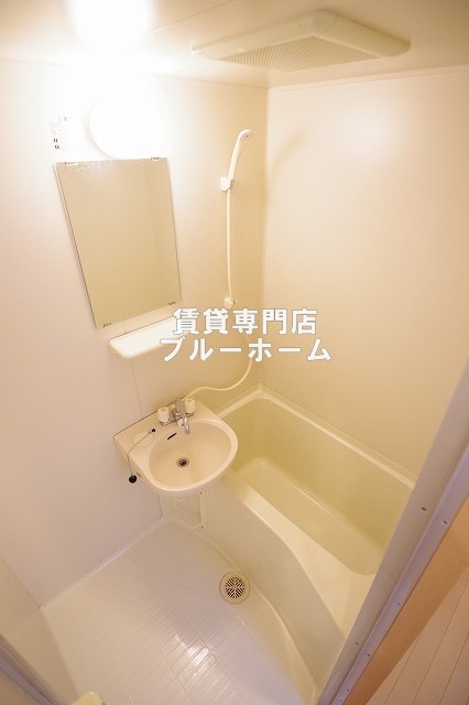 バス・シャワールーム　綺麗な浴室です！