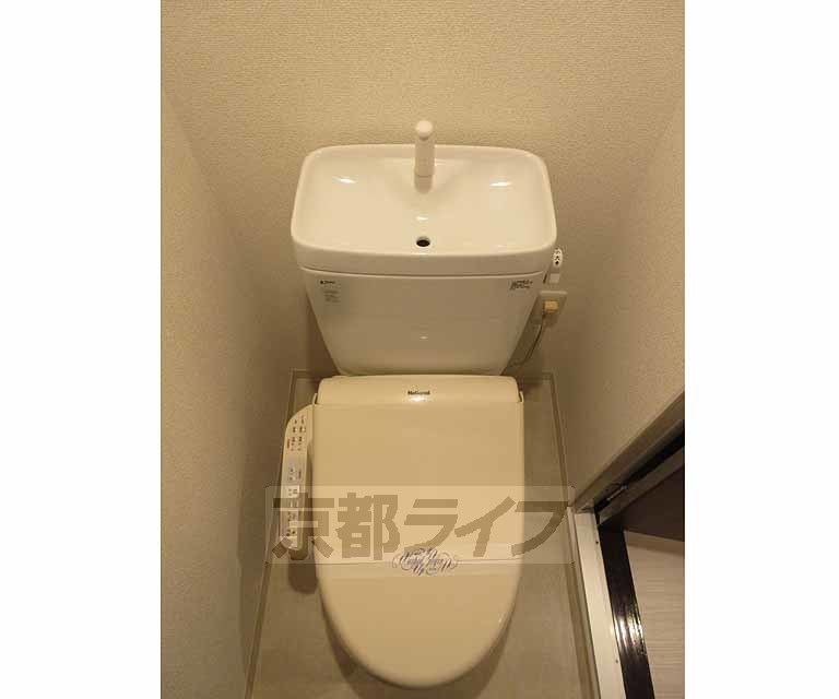 トイレ　ウォシュレット付き！