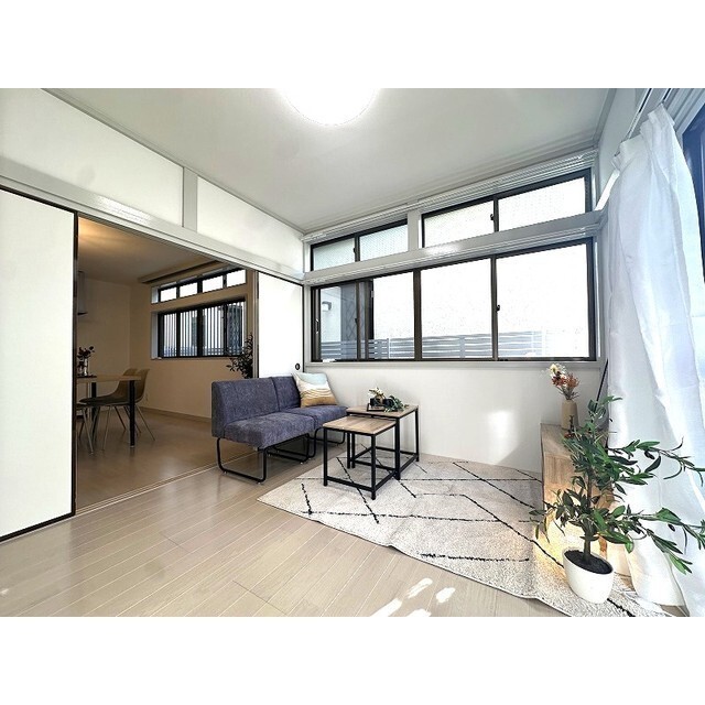 居室・リビング　明るい雰囲気で暮らしやすい！優しい質感の室内がオススメ☆