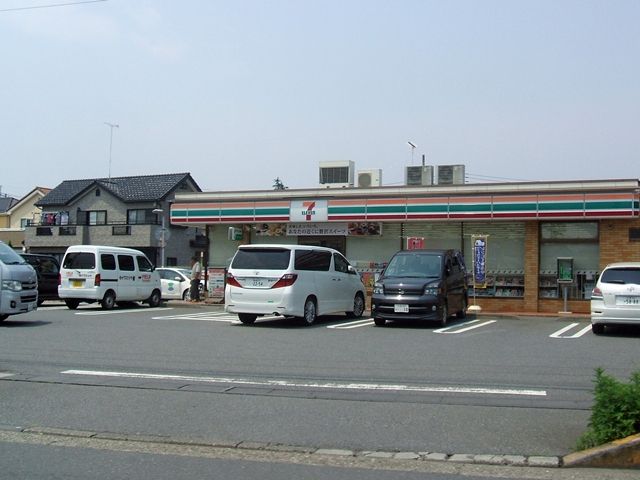 コンビニ　セブンイレブン上尾川店（コンビニ）まで724m