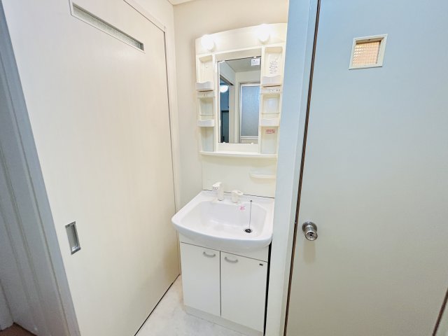 洗面設備　洗髪洗面化粧台