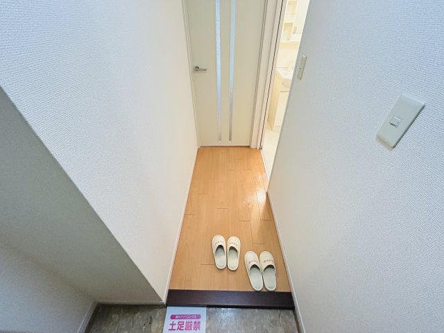 玄関　キッチン