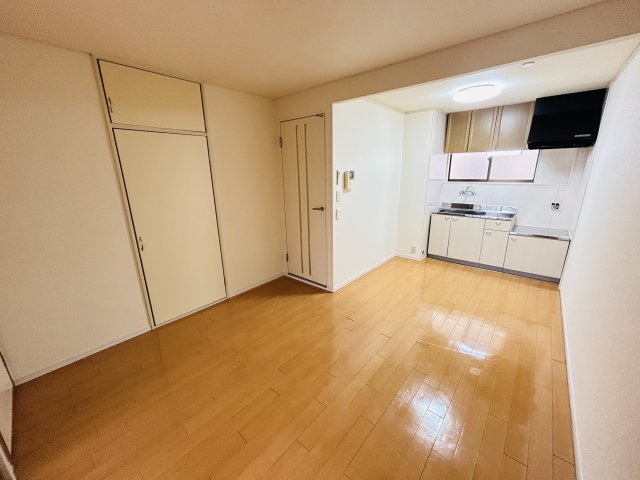 居室・リビング　玄関