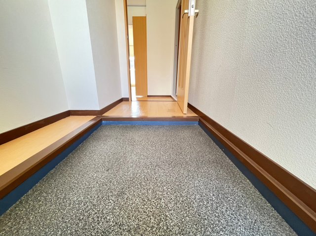 玄関　詳細は、RISUMO江坂本店までお問合せください♪