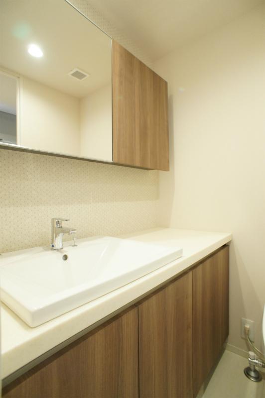 洗面設備　広い洗面スペース