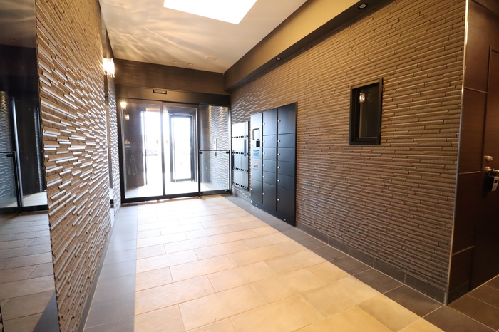 エントランス　宅配BOX設置済み♪