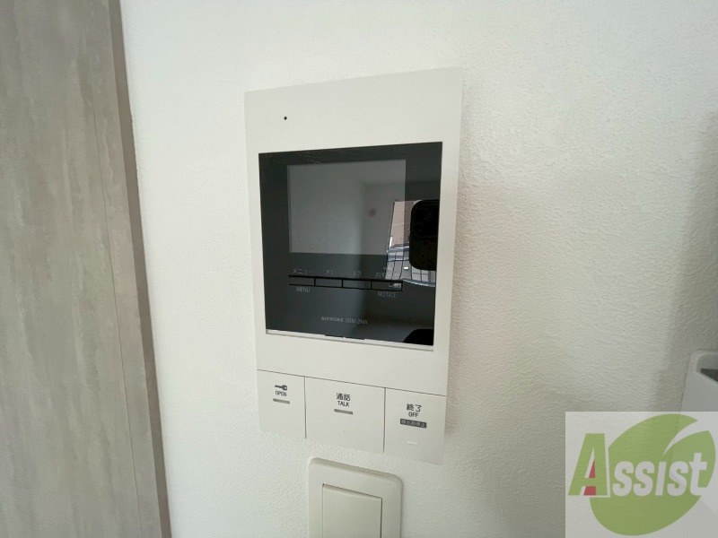 セキュリティ　ＴＶモニター付インターホンです。来客者の顔が見えるので安心！