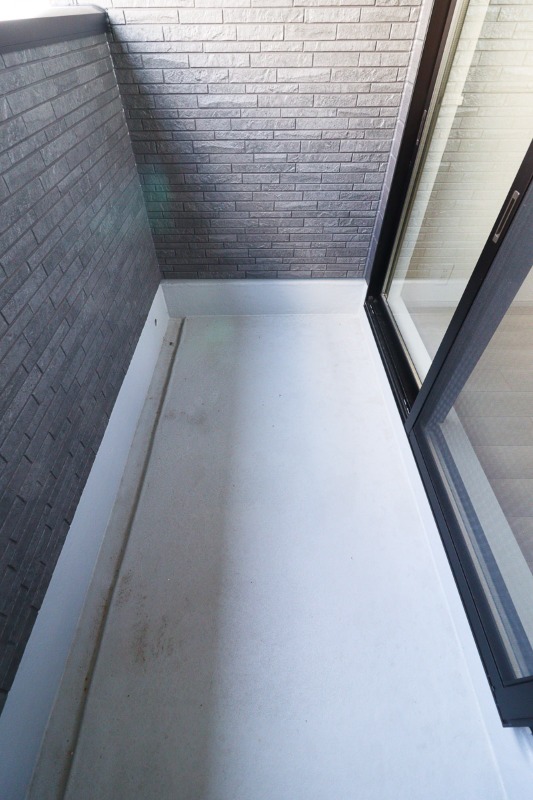 バルコニー　図面と現状に相違がある場合には現状を優先