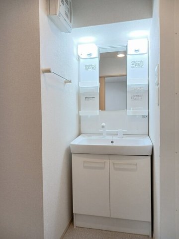 洗面設備　使いやすい洗面所です