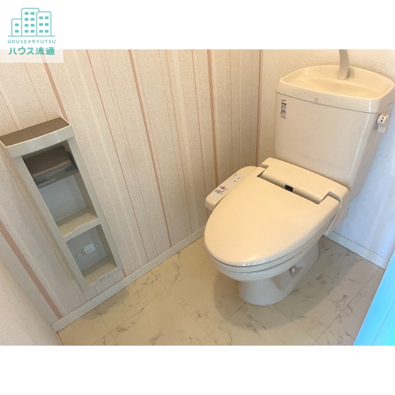 トイレ　※別号室の写真です