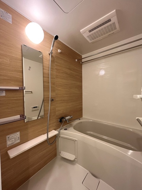 バス・シャワールーム　※写真は同タイプ住戸です。