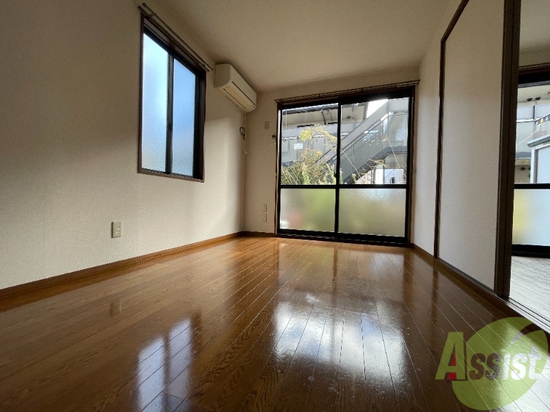 居室・リビング　リビングは陽当たり良好の過ごしやすいお部屋です。