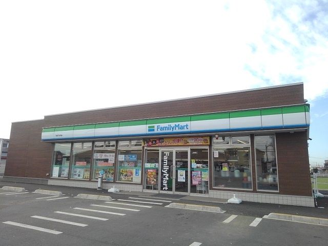 コンビニ　ファミリーマート下妻下木戸店（コンビニ）まで400m