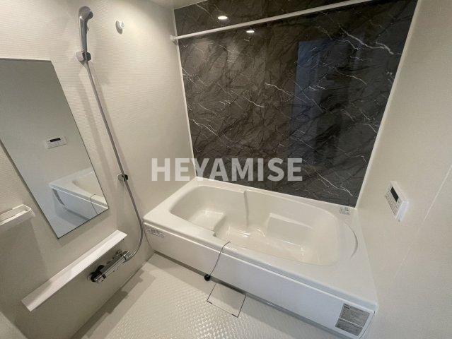 バス・シャワールーム　※室内画像は類似物件のもの