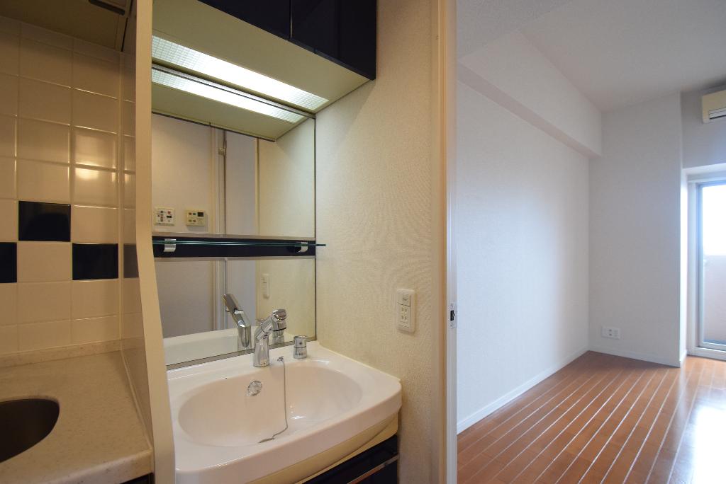 洗面設備　洗髪洗面化粧台