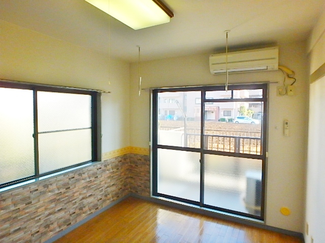 居室・リビング　角部屋参考写真です