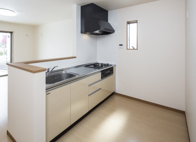 キッチン　写真はイメージです 色仕様は現状優先となります。