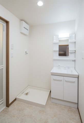 洗面設備　写真はイメージです 色仕様は現状優先となります。