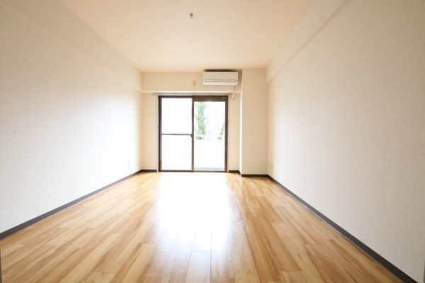 居室・リビング　同タイプ別部屋の写真になります。