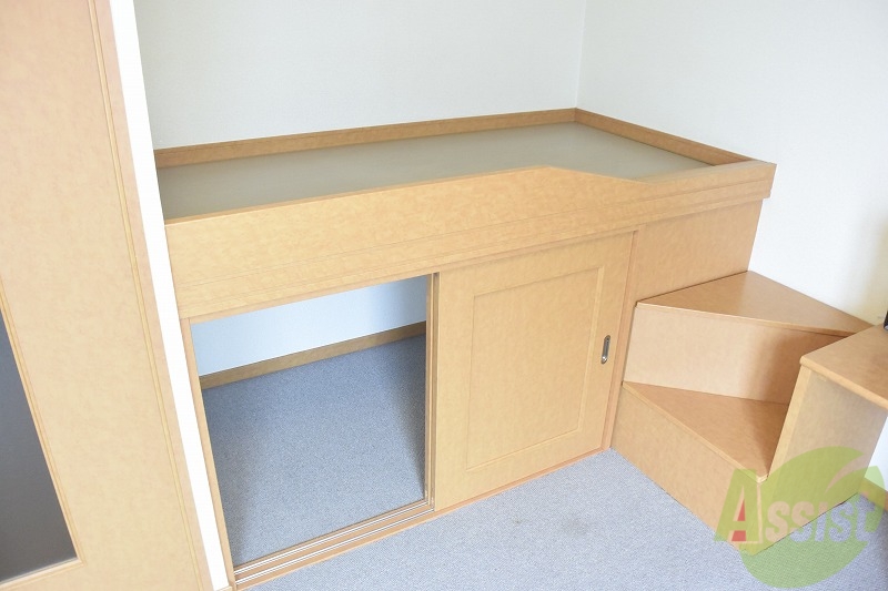 その他部屋・スペース　ベッド下は大容量の収納です。