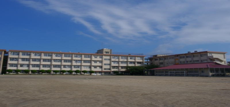 中学校　桜丘中学校（中学校）まで899m