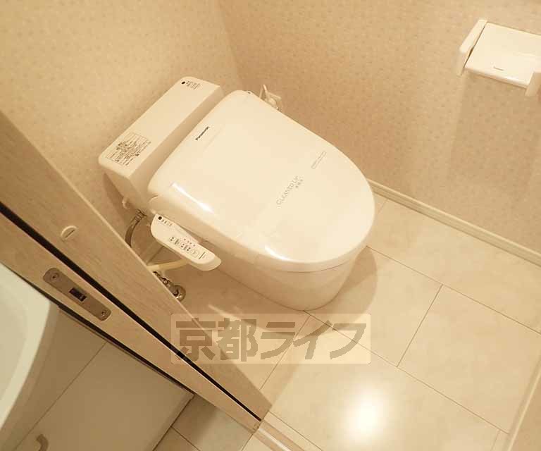 トイレ　ウォシュレット付きです。