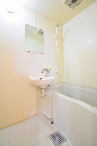 バス・シャワールーム　別号室の写真です。