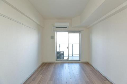 居室・リビング　室内