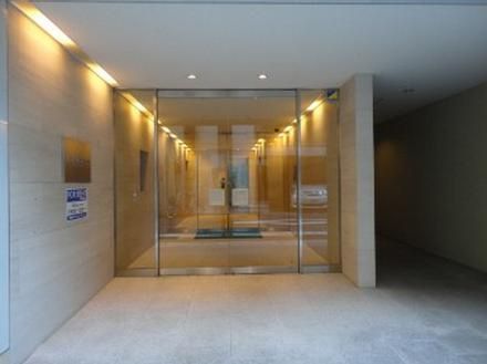 エントランス　建物の内部です
