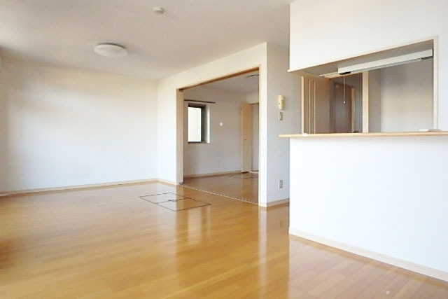 居室・リビング　１８．７帖のＬＤＫ！