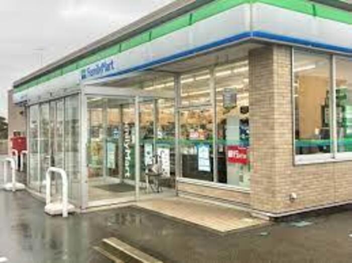 コンビニ　ファミリーマート那須西三島五丁目店（コンビニ）まで564m
