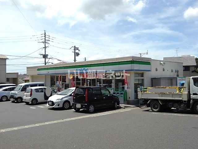 コンビニ　ファミリーマート 坂元店（コンビニ）まで742m