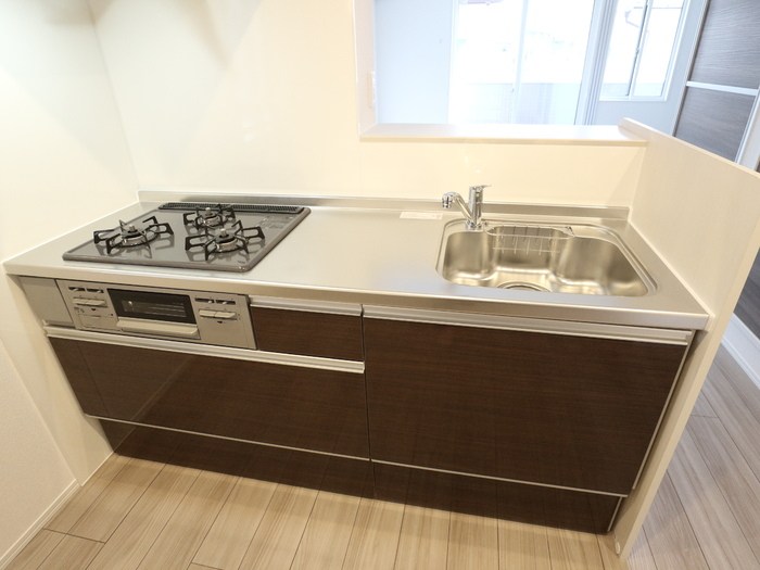 キッチン　ご家族との会話が弾むカウンター付き対面式キッチン