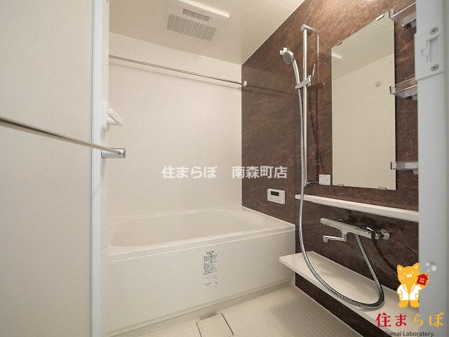 バス・シャワールーム　「見た目じゃなく、心に“しっくりくる”を大切に。」