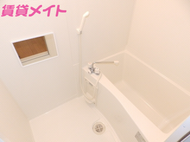 バス・シャワールーム　同型タイプの写真です