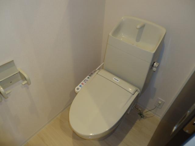 トイレ　シャワー付トイレ