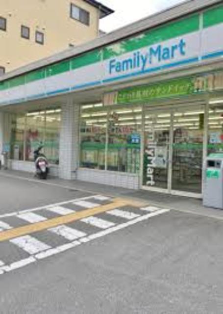 コンビニ　ファミリーマート神鉄谷上駅前店（コンビニ）まで604m