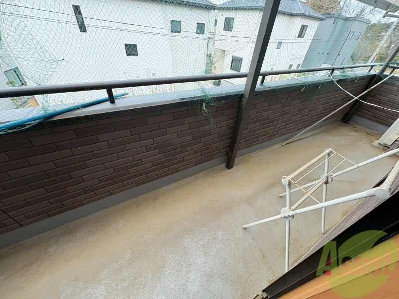 バルコニー　こちらはバルコニーになります。洗濯物はこちらに。