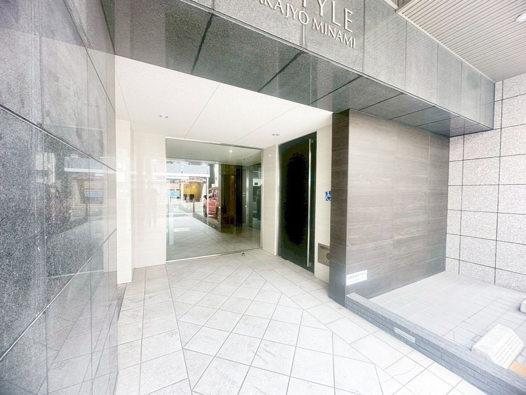 エントランス　エントランス