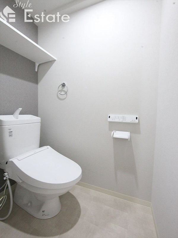 トイレ　同仕様内装