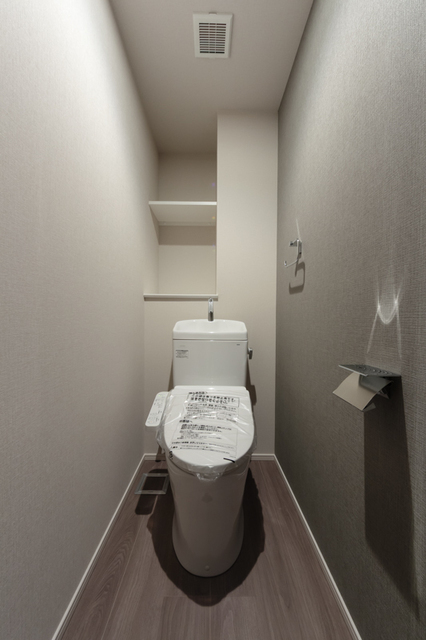 トイレ　※写真は同タイプ住戸です。