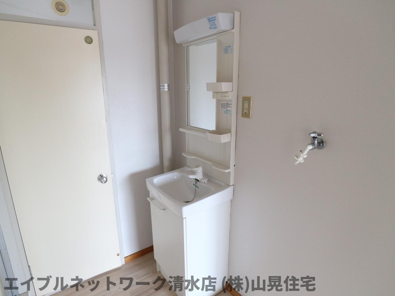洗面設備　使いやすい洗面所です