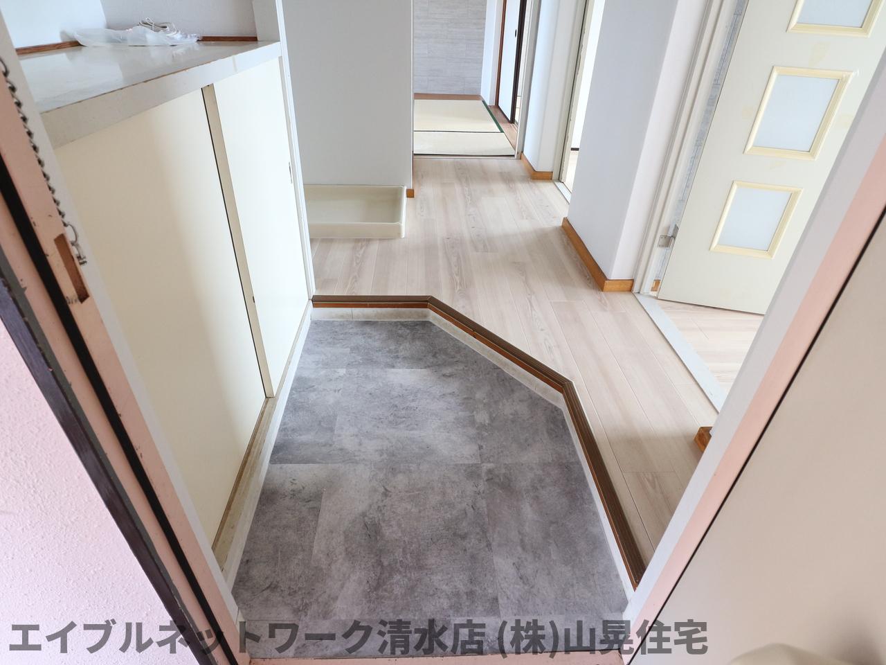 玄関　シンプルで使いやすい玄関です