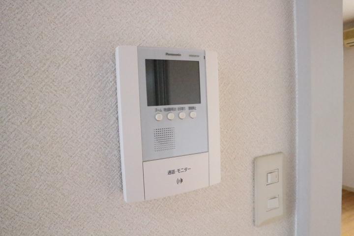 セキュリティ　来訪者が確認できるTVモニターホンです。