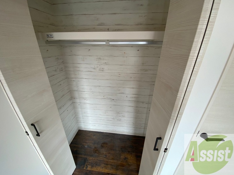 収納　寝室の収納です。部屋がすっきり片付きます。