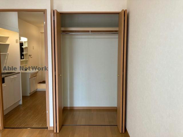 収納　※同物件別部屋の写真です。