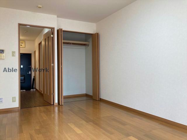 居室・リビング　※同物件別部屋の写真です。